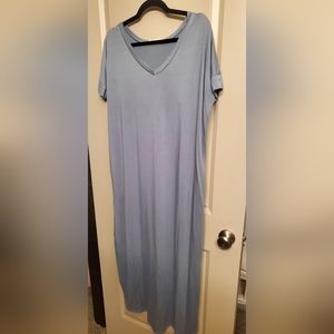 Womens loose fitting maxi dress